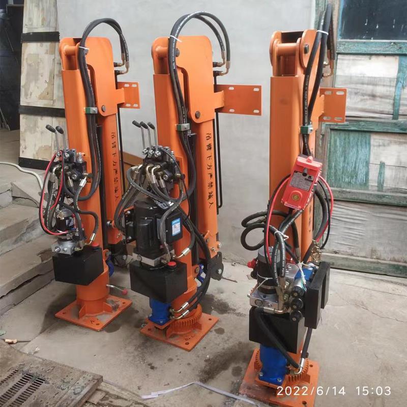 四子王旗重汽蓝牌随车吊 3.2吨 国六动力强 液压驱动 农用自卸起重机